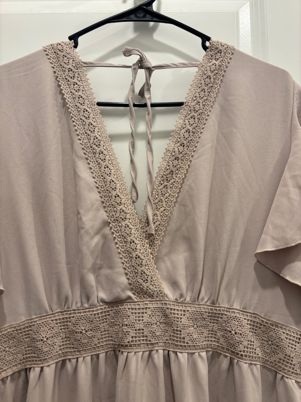 V-Neck Ruffle Sleeve Midi Dress in Cream XL - Picture 6 of 6